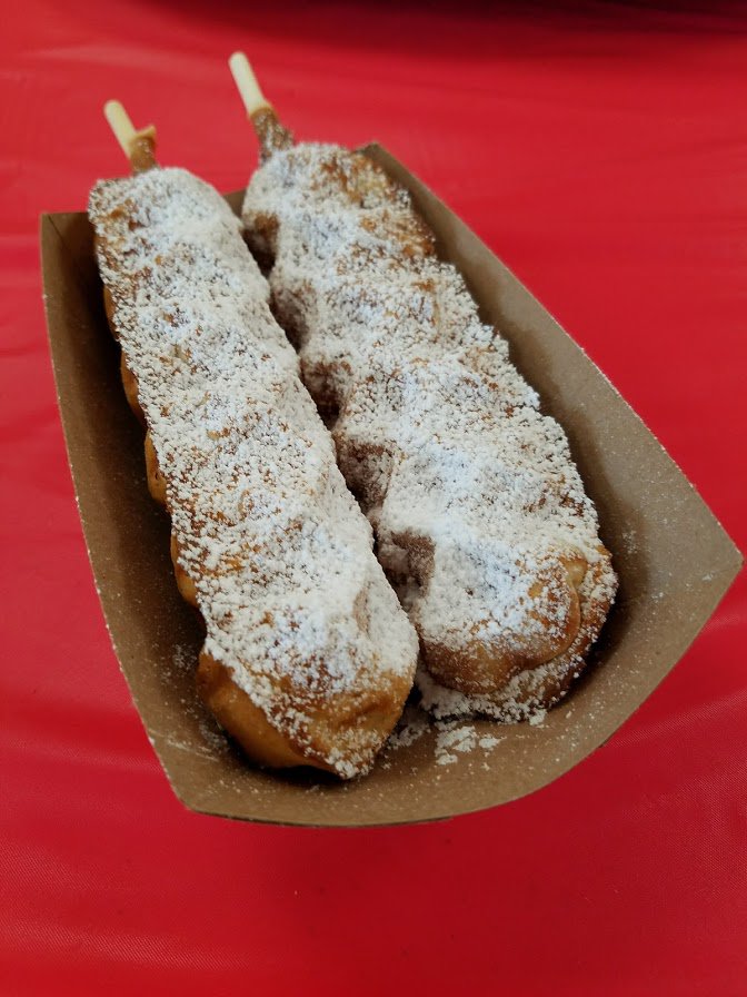 It's the first Thursday of September! You know what that means? Food Truck Fest at Stone Springs Hospital! Enjoy yourself a Golly Waffle Pop tonight!

@ 24430 Stone Springs Blvd 24430 Stone Springs Blvd, Sterling, VA 20166, USA
Time: 5 - 7 #waffles #gollywaffles #foodtruckfest