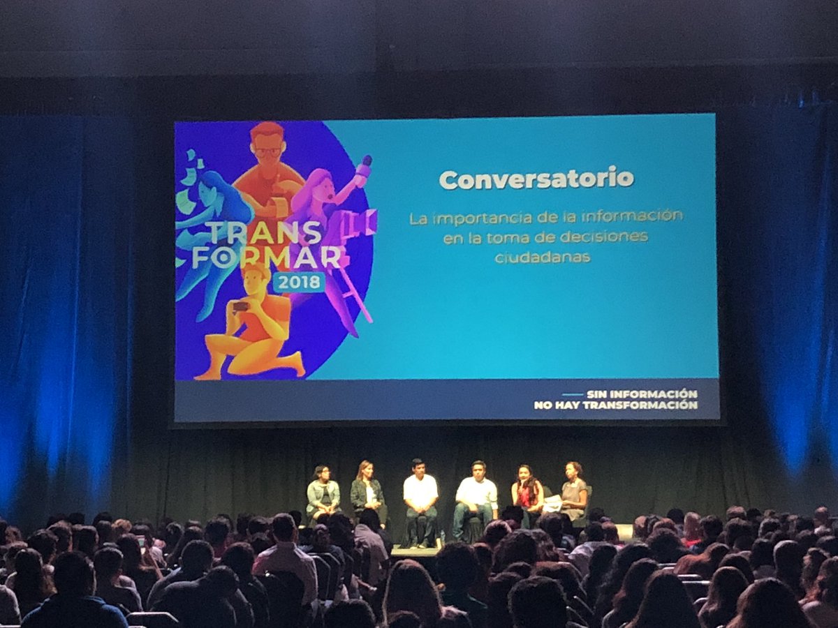 Mtro_MarcosGtz's tweet photo. En el conversatorio de #TransForMar2018 se aborda la manera de cómo enfrentar, en el día a día, el tema de la corrupción; y con ello abatirla. https://t.co/HgeZHVVWAl