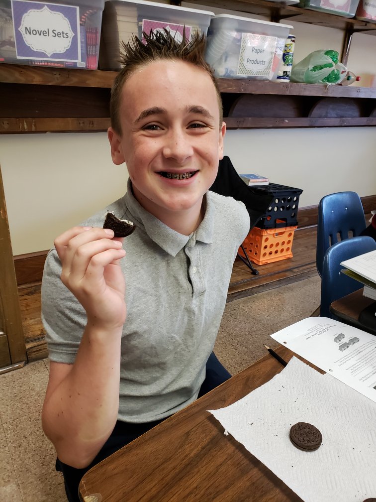KnightsofFaith1's tweet photo. 6th grade had a blast in science class using Oreos to learn about plate tectonics. Of course the best part was the snack at the end of the lesson! #saintandrewcatholicschoolpa #sasknightsoffaith #knightsoffaith #waynesboropa #catholicschools #middleschoolisawesome https://t.co/5h8nypzvl1