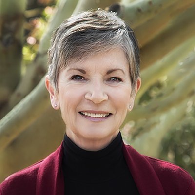 NEjournalonline's tweet image. #TeachingTips &quot; Framework for Developing Engaging Cases for Discussion&quot; Dr. Kennedy discusses how case-based learning can promote skills at any level. Learn how you can create #engagingdiscussions based on cases that mimic complexities of nursing practice. bit.ly/2M45Z2M