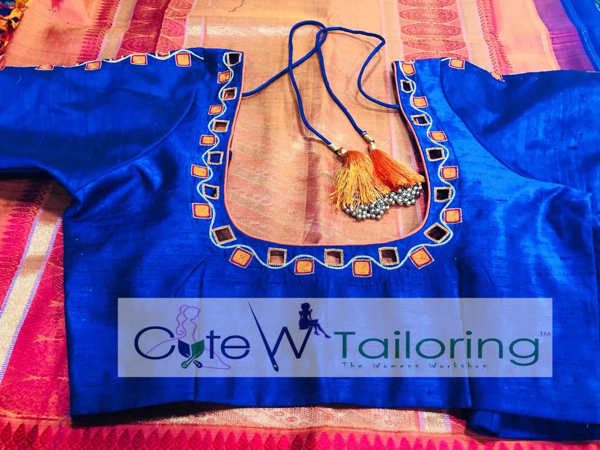 CuteWTailoring's tweet image. #rawsilkblouse #simplework #threadwork #cutework #squareshape #squar..For more info visit...cutewtailoring.co.in/-rawsilkblouse…