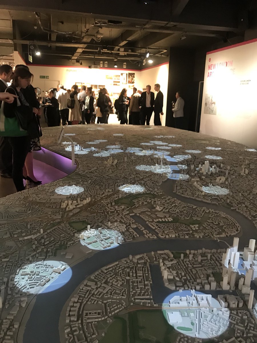 nlalondon's tweet photo. . @future_pace_  are using the New London model to highlight locations of their art installations across London. Chiswick Park, Queenswharf, Chelsea Barracks, Albert Embankment, Tottenham Court Road and London Bridge to name a few locations! #futurepace https://t.co/38wJqyFuqZ
