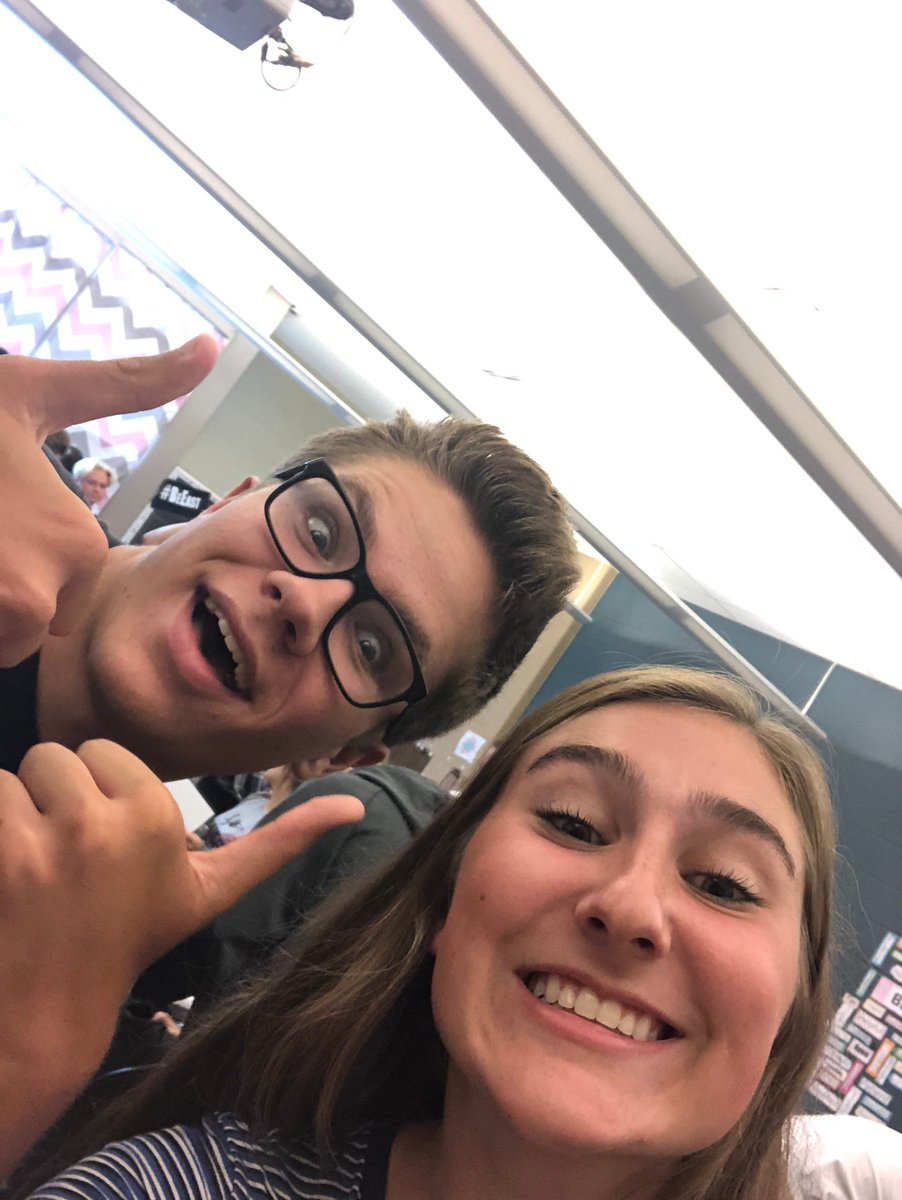 MrsLewSLEHS's tweet image. More Back to School Selfies!