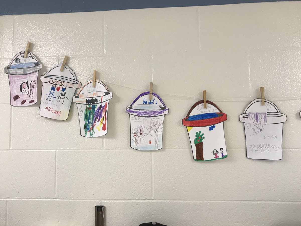 Gr1isFun's tweet photo. Our classroom motto is #playniceworkhardbekind We talked about filling people’s buckets today! #kindness How full is your bucket? https://t.co/vYAD5VSDUC