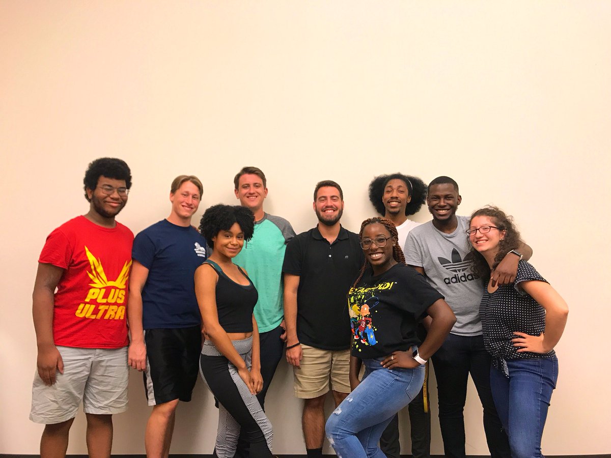 MonarchKeyODU's tweet photo. TONIGHT’S THE NIGHT! We can’t wait to hear our talented Monarchs! Show us what you’ve got. See you soon. 🔵🦁⚪️
#odu #odu22 #odu21 #odu20 https://t.co/xZ57wqzZbO