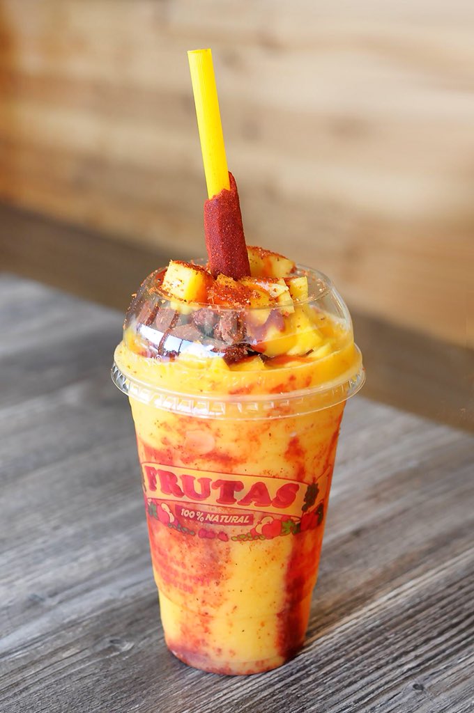 lowwkeyyvee's tweet photo. YALLLLLL.... I can’t even tell you how bad I want this and I’m trapped at school. https://t.co/ociirGRFHc