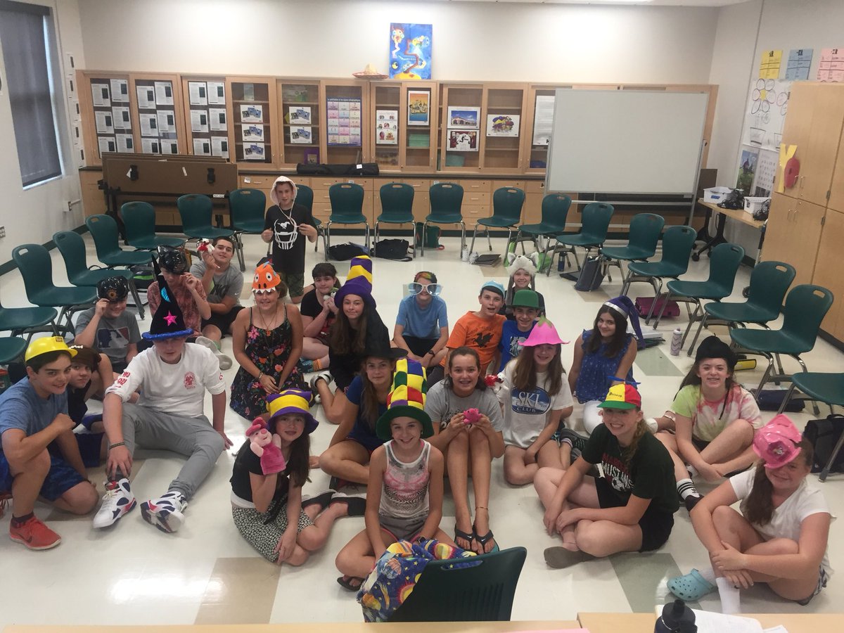 AudreyMisiano's tweet photo. Fun w/ beaucoup de chapeaux! So pleased you could join us @JanetAOMara π #DMSFirstWeek #MarcellusCSD A student favorite #aimlang lesson! https://t.co/iNJpud5Umu