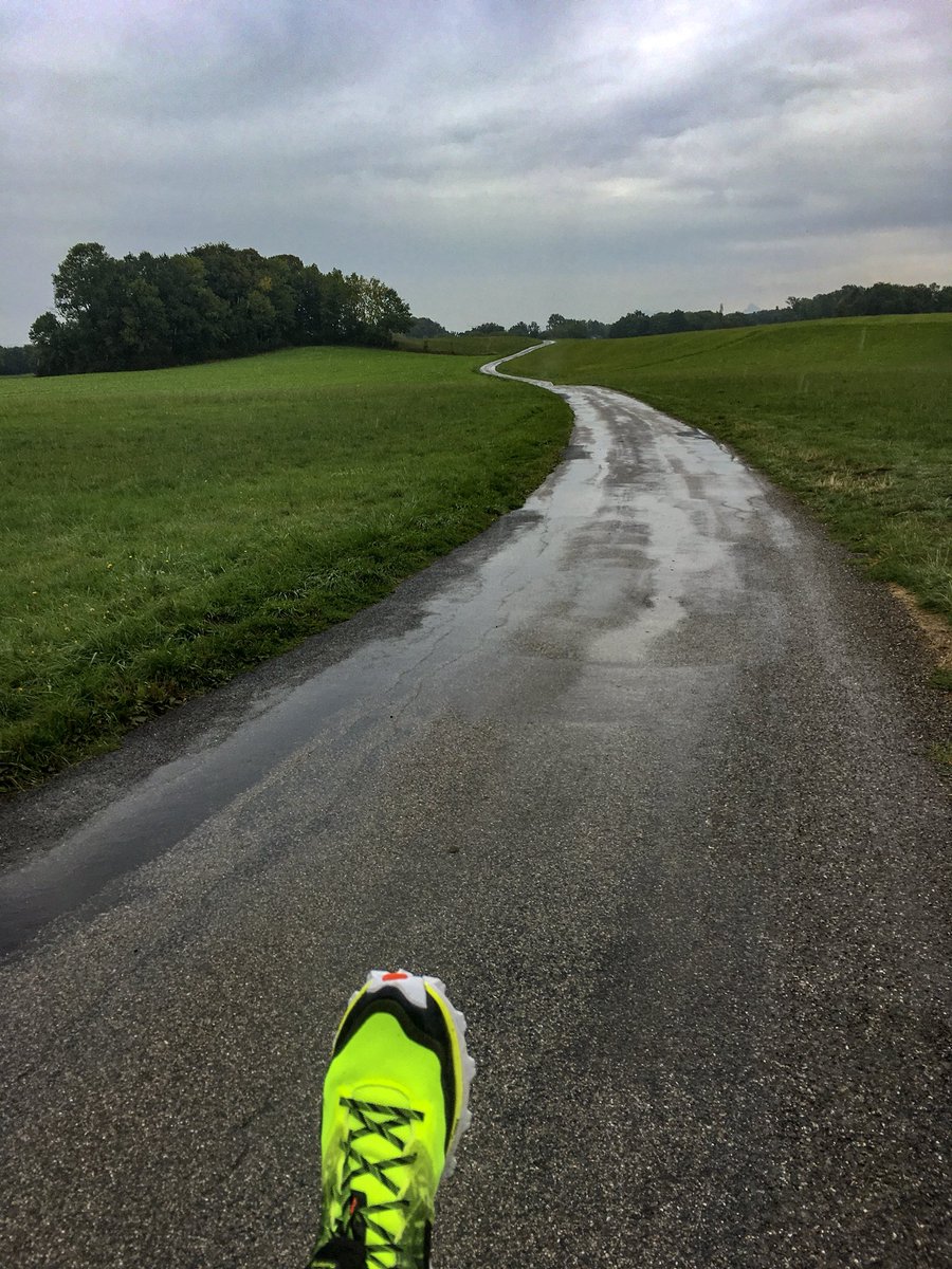 Kitnetik_com's tweet photo. We love running in the rain. #kitnetik #running #runninglife #france #alps #activelife #lovesport https://t.co/ha6qtkzJNn