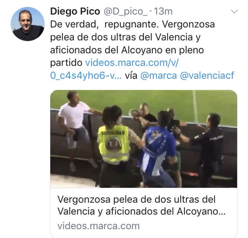 Manolocc2's tweet photo. VERGONZOSO ES LO TUYO @D_pico_  tirando mierda al @valenciacf y a su Afición https://t.co/zGUcD18S86