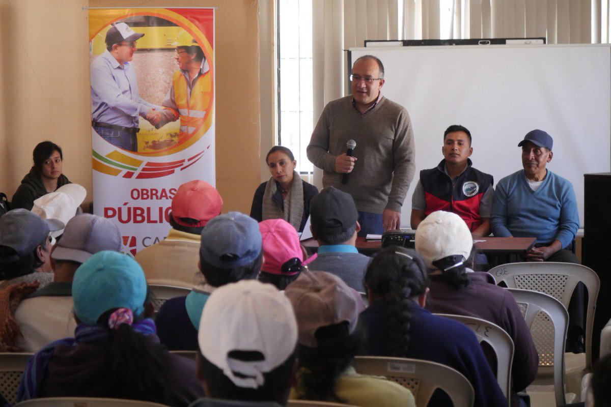 CarchiPrefectur's tweet photo. Socialización y recorrido del sistema de abrevaderos Comuna "La Esperanza" en el cual se invertirán 136 000 dólares y que beneficiará a más de 80 familias.
#CarchiPrefectura #MenosPalabrasMasObras https://t.co/6wTds5jCg2