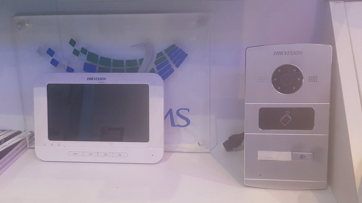 PSIMSinfo's tweet photo. #Hikvision display at our new store in #Beirut #IP #Analog #intercom #NVR #DVR https://t.co/EeFqRa4Qo5