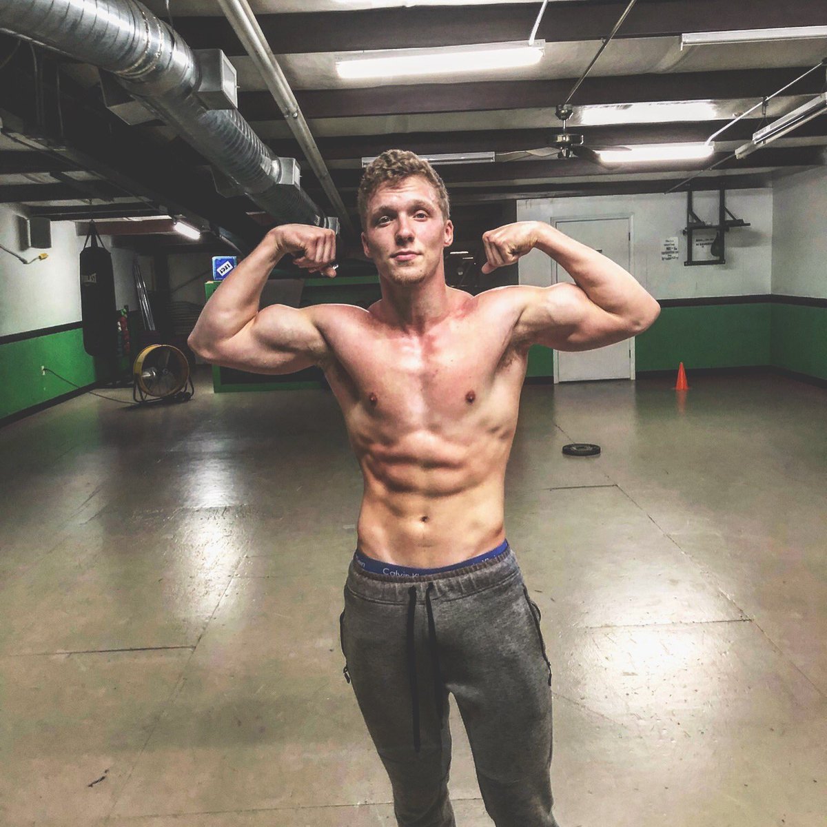 GymsLife's tweet image. FitNuGG__ Want the perfect aesthetic physique?? Stay tuned and learn all the secrets!!!✅