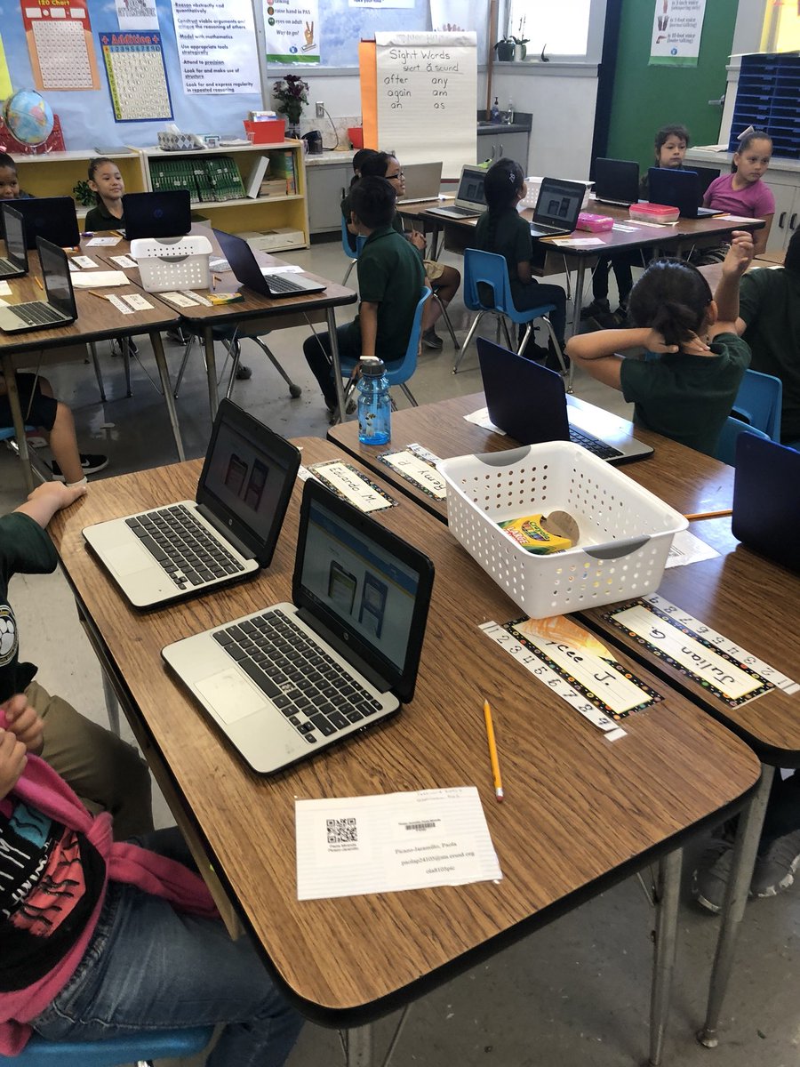 JPalominoDLC's tweet photo. #bearslearn our first graders excited to use  #thinkcentral  @MageeBears https://t.co/f6H0PZDXe9
