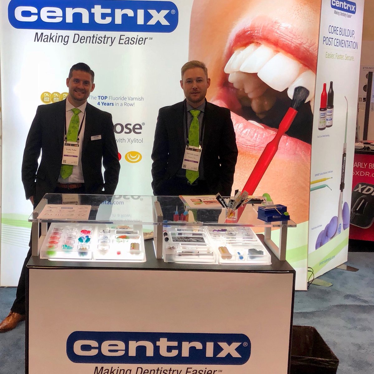 CentrixInc's tweet photo. Just another day with ⭐️ award~winning #fluorodose. ~~Come visit these 2 handsome guys at #CDASF booth 1128 now~~ #centrix #dentalshow #centrixmeets #makingdentistryeasier #preventionforlife https://t.co/EgdIGV4W6K