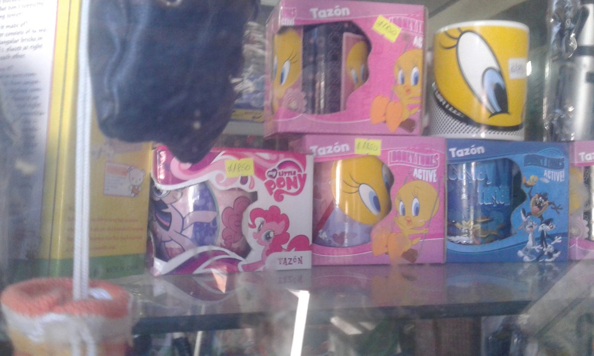 TeleGenial_TV's tweet photo. Encontré una Tasa de #mlp #mylittlepony #mlpfin #brony en un negocio cercano https://t.co/VmyGekSi9R