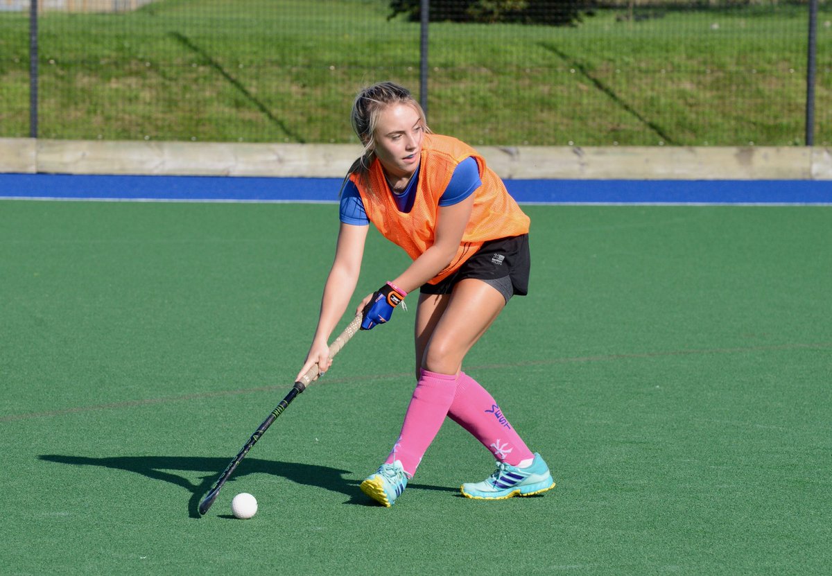 HWHockey's tweet photo. Great turnout for the taster session 🤗 If you missed it we will be in SH1 tomorrow @ Oriam, 12pm-2pm. Come find us to sign up or just to chat!🖋For more info and all things hockey visit our website and follow us on Instagram (@hwuhc) &amp; Facebook for updates 🏑💙💛 #AllezLesJeunes https://t.co/xVTHW0Rn0J