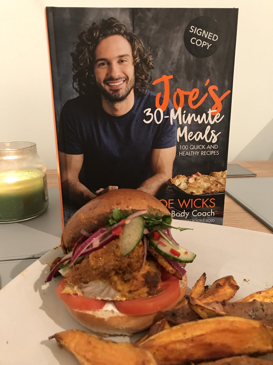 AmandaHewish's tweet photo. Could not wait to munch this! 😍 Early birthday present of @thebodycoach’s new #30MinuteMeals book.. Tandoori Cod Burger was first on the list &amp; it went down a treat 👌🏻 Thanks so much Joe! 🙌🏻 https://t.co/jBKfRJkzFr