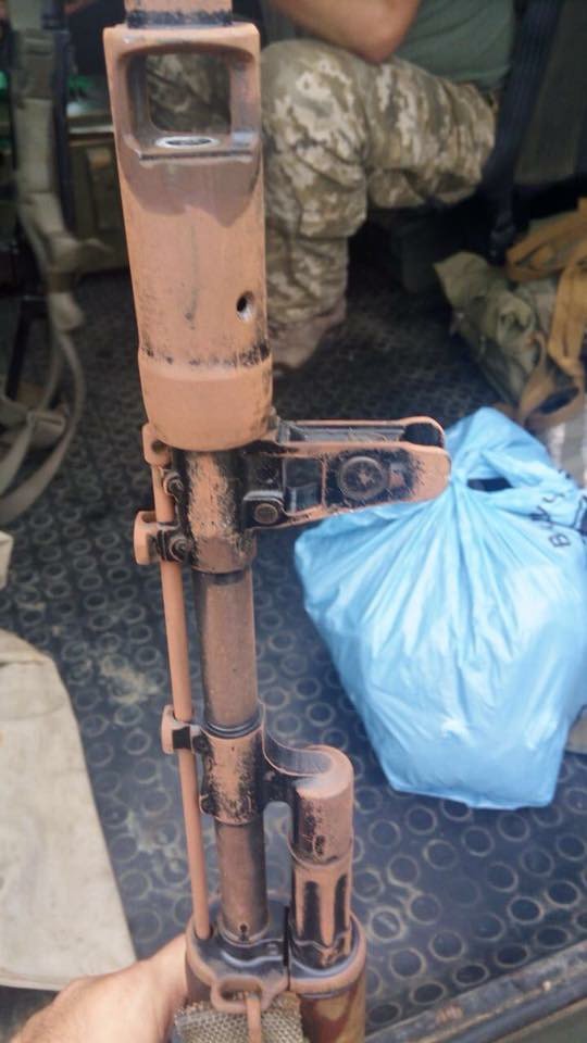 КПВВ «Каланчак». Поліція несе службу в засобах захисту.

Металеві частини автомата миттєво  вкрилися корозією.

Поліцейські готові надати допомогу всім, хто рятується від екологічної катастрофи та виїжджає з нашого тимчасово окупованого Криму.