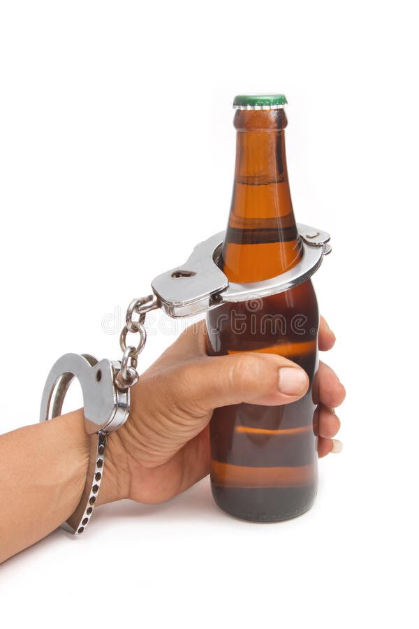 KingtonCops's tweet photo. I have already charged and bailed one drink driver to court this week. Please start planning your lifts to and from Kington show this Saturday, if you are drinking 🙂👮🏻♂️ #kingtonshow #HerefordHour #sharealiftnotacell https://t.co/tAq1WRv96L