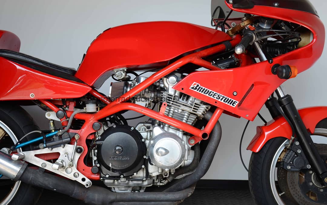 MotorradFuchs's tweet photo. Moto Martin M16 Honda Boldor
https://t.co/i3EsPZ7O0l
#egli #rau #jung #demharter #Rickman #France #PaulRicard #godet #motorcycle #classicracer #vehicle #classiccars #allovertheworld #new #MotorradFuchs https://t.co/YPjo50L6je