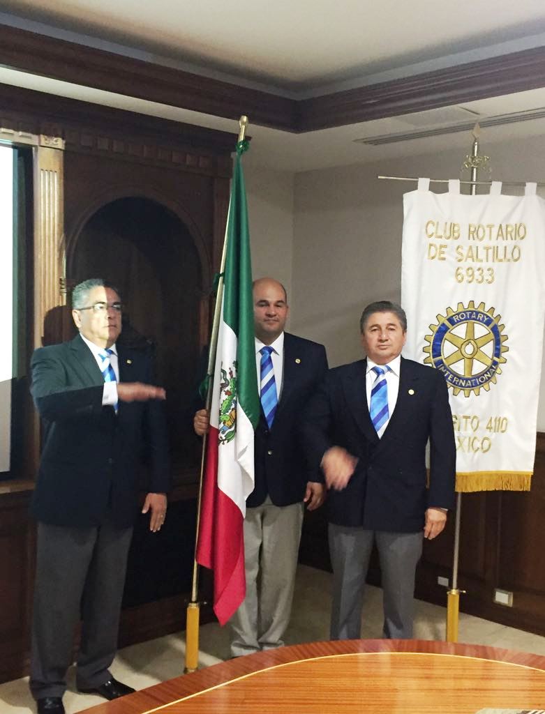 RotarySaltillo's tweet photo. Sesión ordinaria con la visita del #Gobernador de #Distrito4110 Felipe Meza y asistente Alberto Rodríguez,así como integrantes del club Rotaract Saltillo,atendiendo el mensaje del #Gobernador de buscar programas de mayor desarrollo humano y menos asistencialismo #Rotary #Saltillo https://t.co/f9bkqml8B9