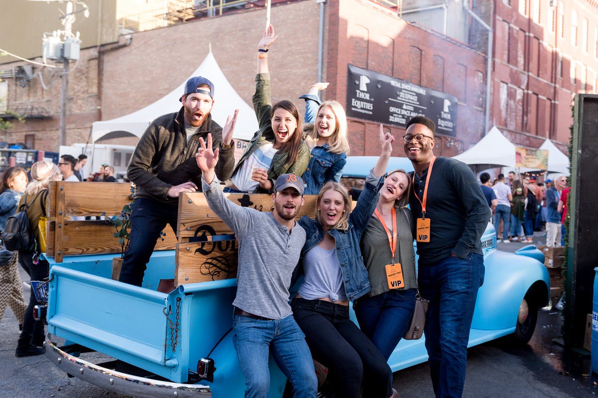 Do312's tweet photo. Quote-tweet tagging your favorite restaurant in the Fulton Market area to win VIP tickets for all three days of @FMHarvestFest! ($100 Value)

Winner must follow @do312. We'll announce the #FMHarvestFest winner Wednesday, 9/12. https://t.co/HqzOhoWqyb https://t.co/J9nX7A9UPE