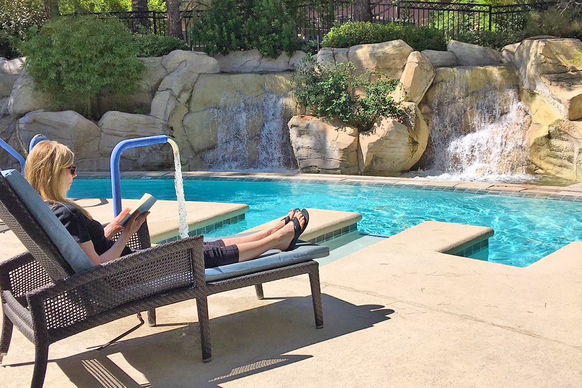 spaaquaelv's tweet photo. Schedule time and place to read a book a day! We can think of a good spot!
#ReadABookADay #SpaAquae https://t.co/yfFiZd2EtN