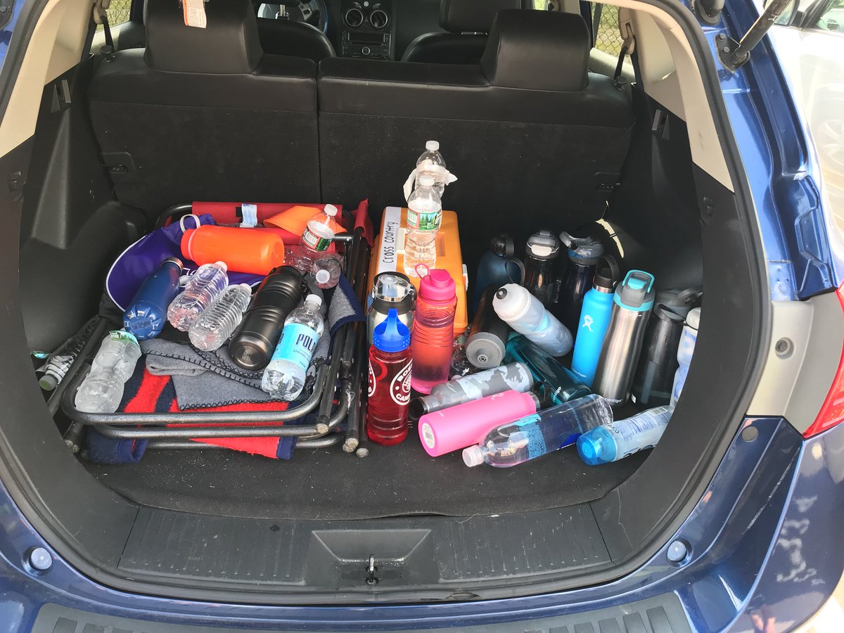 NHSCoachTaylor's tweet photo. #MOBILEHYDRATIONSTATION 🚙💦🚙💦🚙💦 #hot 🔥☀️🔥☀️🔥☀️🔥☀️#puttingmoneyinthebank #nhsxc 🏃🏻♀️🏃🏻♂️🏃🏻♀️🏃🏻♂️🏃🏼♀️🏃♀️🏃🏻♂️🏃🏻♂️ https://t.co/Smzl2BOJTU