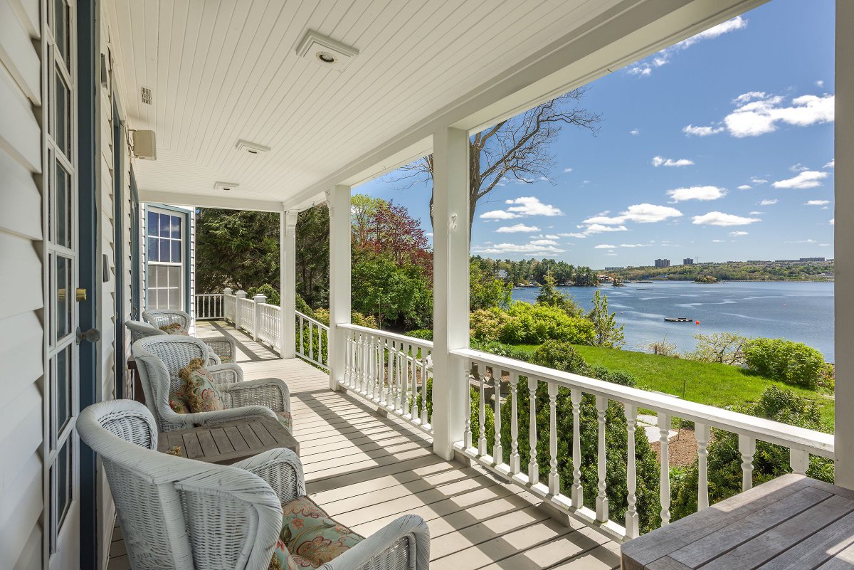 BryantRealty's tweet photo. This picturesque East Coast residence at 749 Shore Drive offers the perfect environment to live, work, entertain and create. Nestled on the most sought after street in Bedford with the most exceptional views of the Bedford Basin around! https://t.co/3PjE8cpbIa https://t.co/gqvPvGnLZh