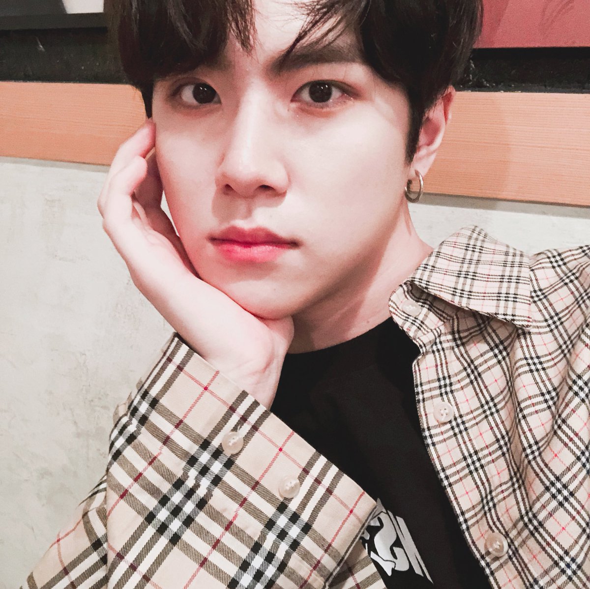 KDH_official's tweet photo. [#김동한] 까먹고 이제 올리네용ㅋㅋㅋㅋㅋ 이건 브이앱 하기전! https://t.co/7XKHrJypaO