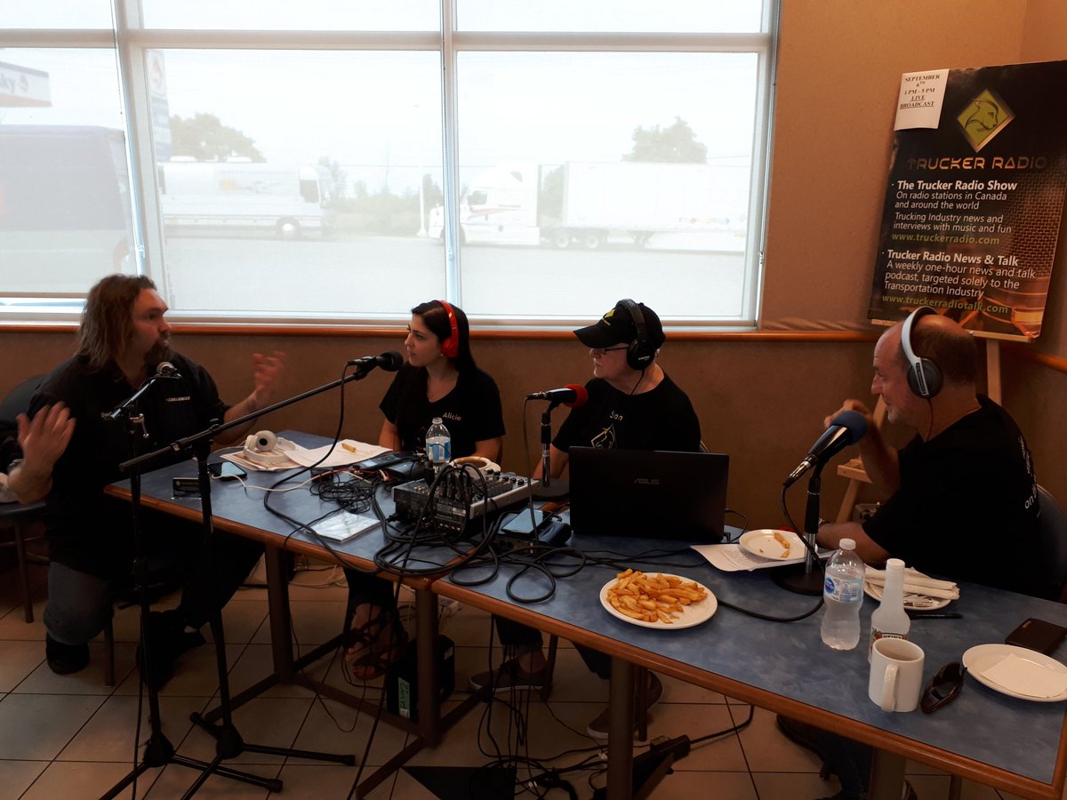 TruckNewsTalk's tweet photo. #davebennison owner of #Stick2thestory stopped by #myHusky to tell his story to #trucknewstalk, with Alex Stan Campbell https://t.co/FQY8pDqUnp