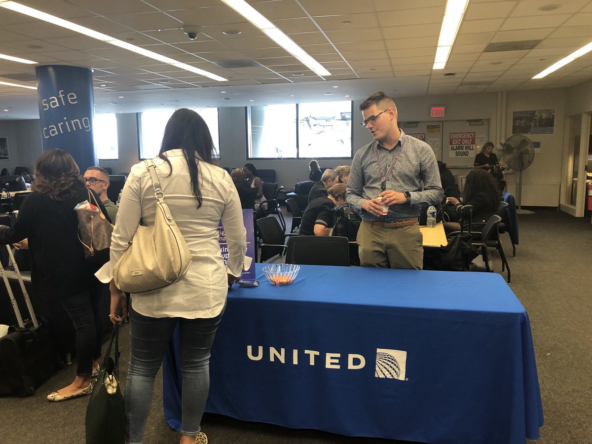 McVick7's tweet photo. Thank you to IFDM @ronnieleeunited and @JenOB_United for visiting us today! @weareunited #UAIFSBaseEWR https://t.co/rvzFIq2uya