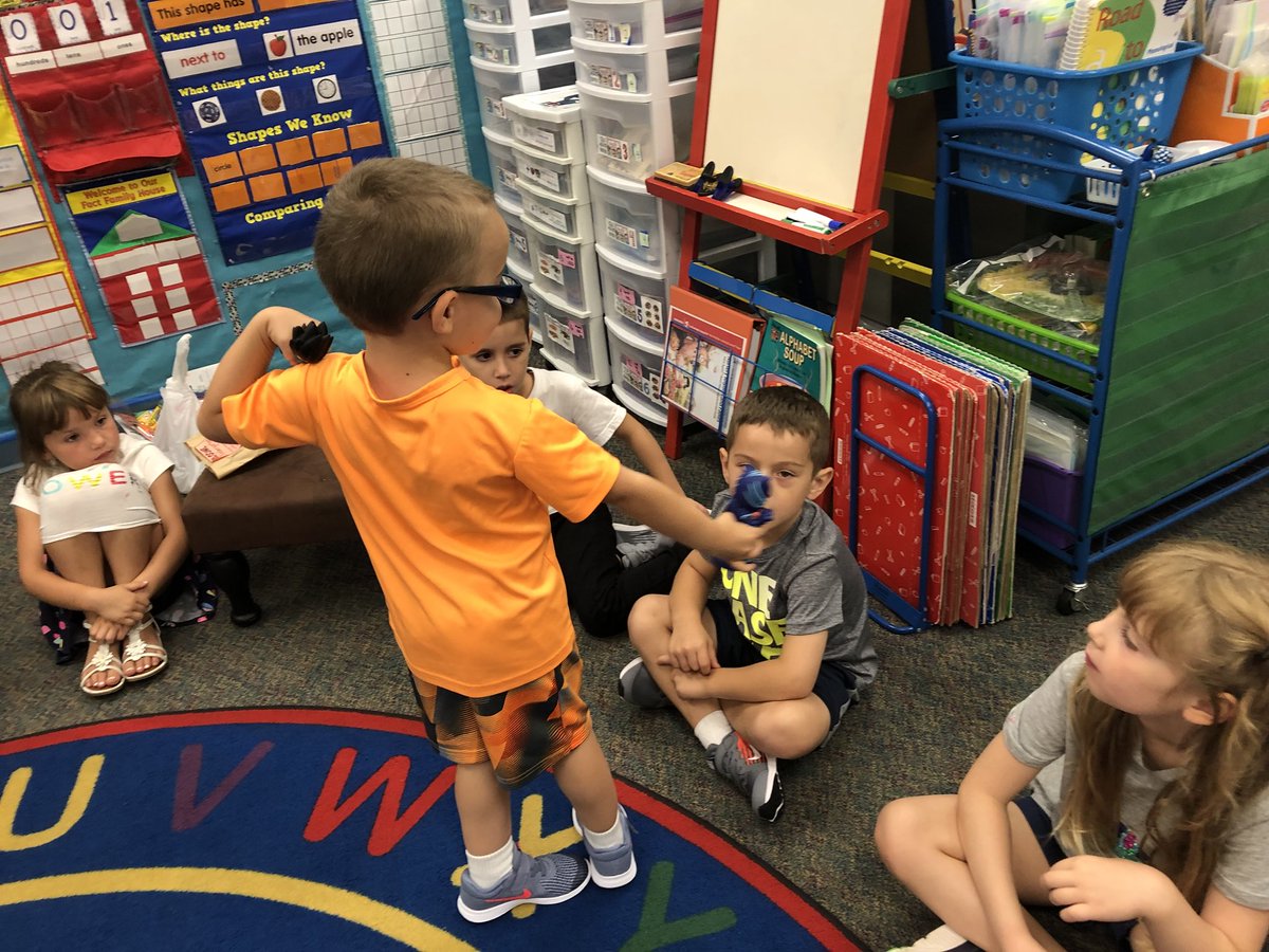 JRobinsonKinder's tweet image. We shared a little bit about ourselves! #GreatListeners #AboutMe #FirstDayofK