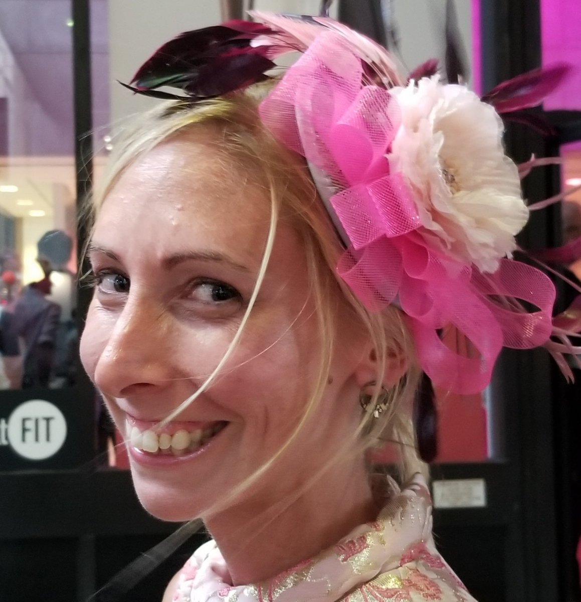 FIT_artdesign's tweet photo. Fashion Design Prof Lauren Zodel goes all-out pink for the opening of "Pink." https://t.co/jy4rNputCk