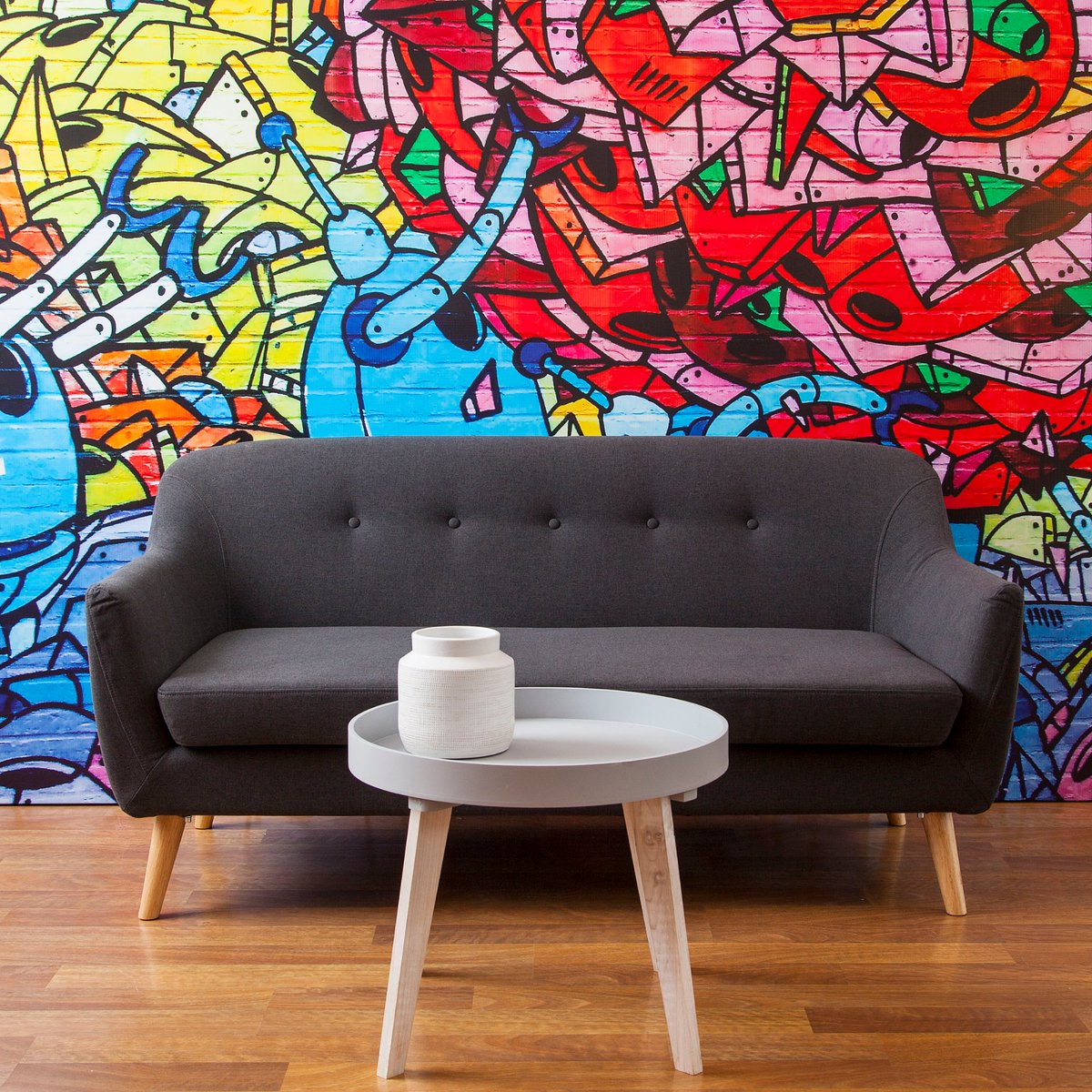 abstracta_ve's tweet photo. Los muebles de líneas clásicas y atemporales son el complemento ideal para los espacios audaces 🌃   #xlstreet #urbanstyle #sofa #desinginterior #diseño #estilo #decoracion #deco https://t.co/wpEbzUbZjg