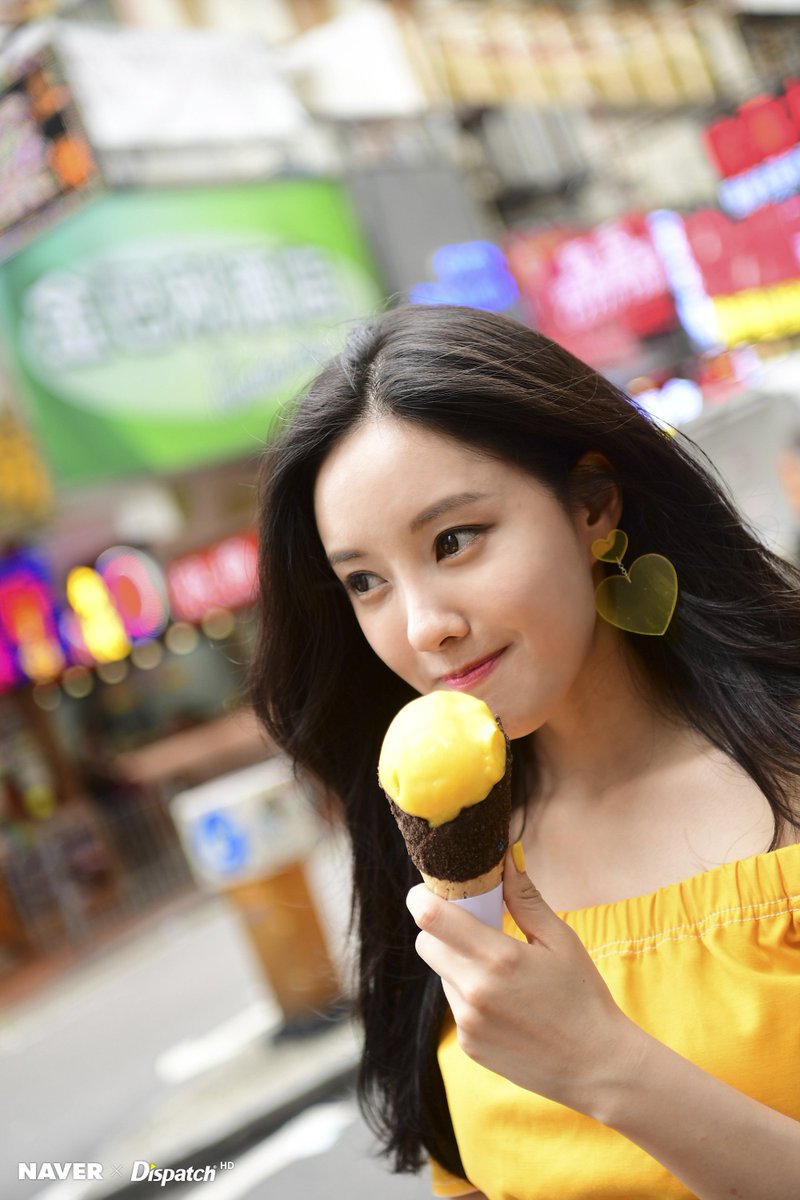 [PIC] 180813 #HYOMIN @ HK for Naver X Dispatch #효민 (2) 🍋💛
ssl.pstatic.net/mimgnews/image…
mimgnews.pstatic.net/image/433/2018…
ssl.pstatic.net/mimgnews/image…