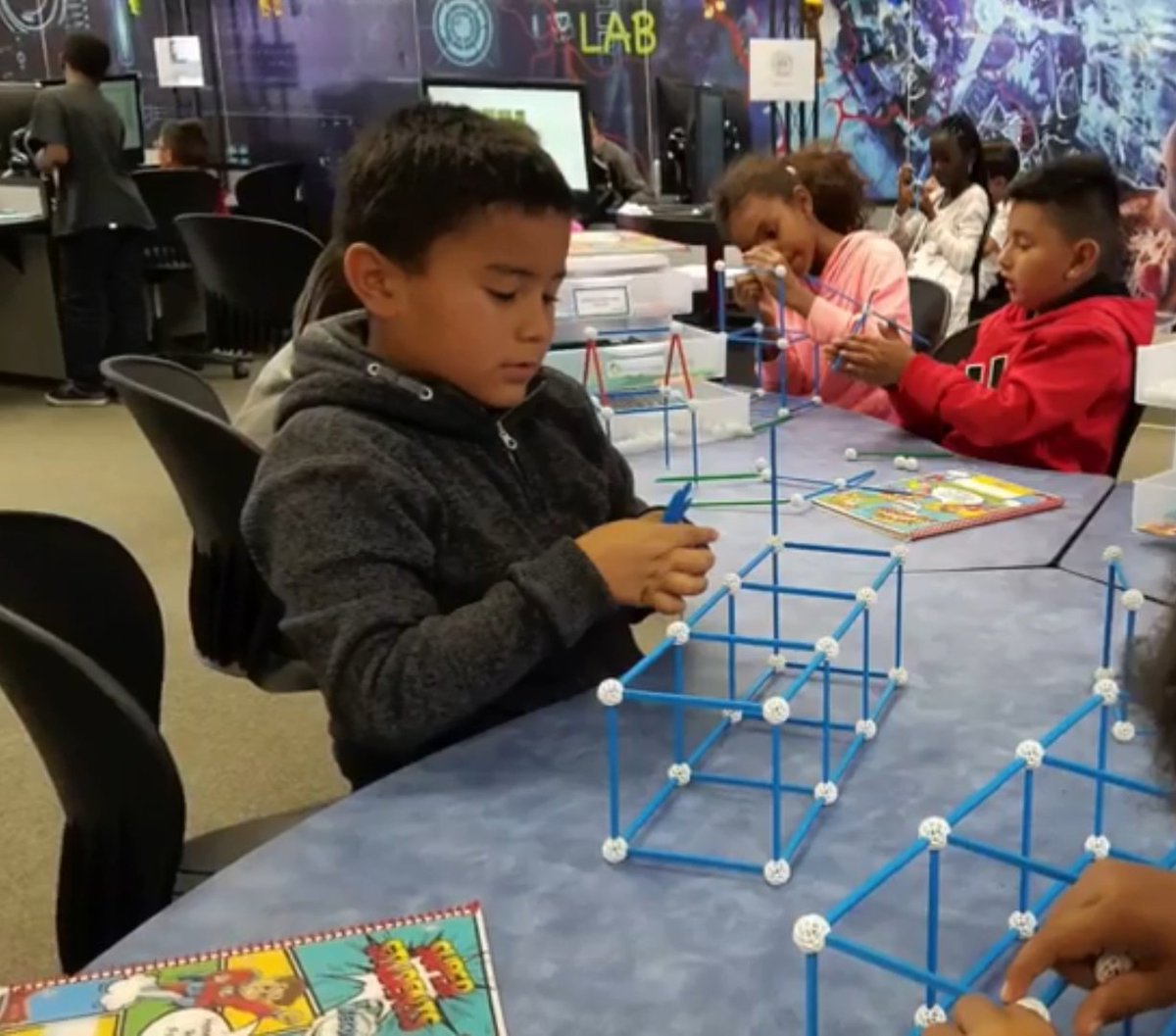 swhutton's tweet photo. A stem lab should be a space where all students come to #explore. Make it #studentcentered #mnasa #mnprincipal #makerspace #Texasstem #Texased #careerready #commyounity #backthefuture @mnmsba @SmartLab_tweets https://t.co/KlBKiM2ptU