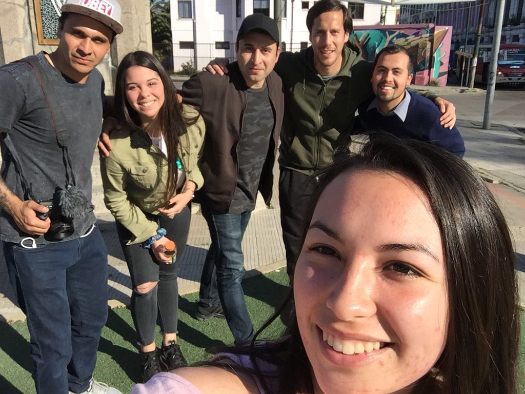 begotorrejon's tweet photo. 👏🏼👏🏼👏🏼Volvió el #TourAwante junto a @iscoarturo5  buena vueltita por Valpo, impregnándonos de wanderinidad pura!!🇳🇬👏🏼 https://t.co/7XdVpoNbFI
