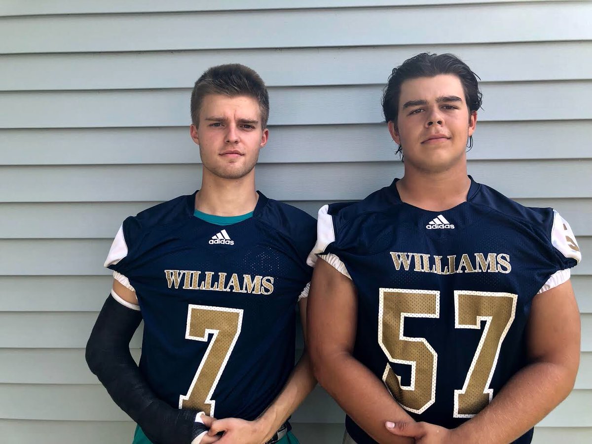 FootballAwhs's tweet photo. Congrats to 2018 Captains Colton Casper and Ryan Bellew. https://t.co/c2Fi3rVgRX