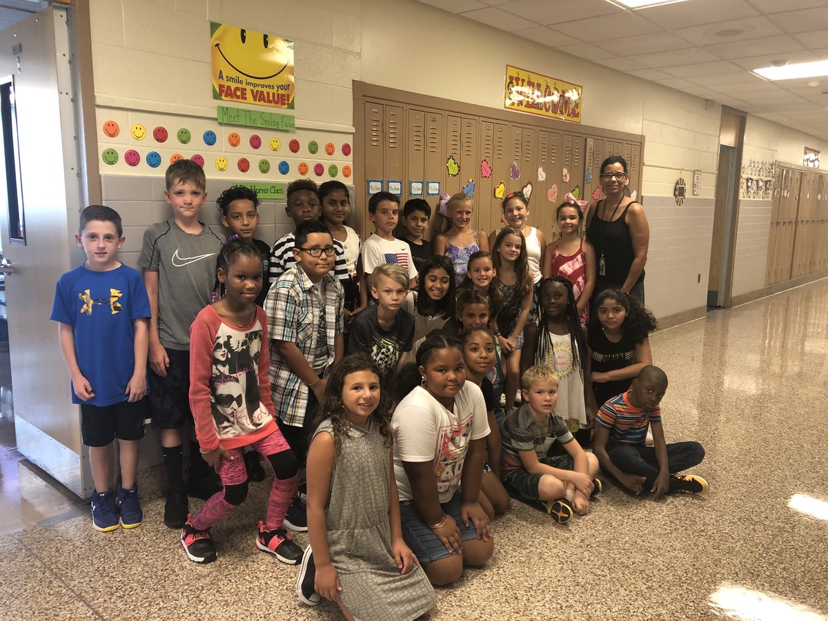 Mrs. Horn’s Fabulous Fourth Graders first day of school. Despite the heat we all had a great day! #sem_dalers