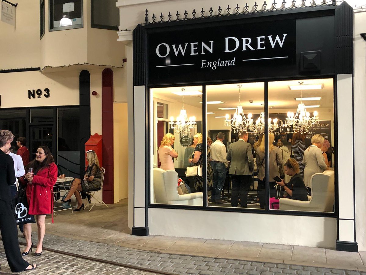 DMaradonna10's tweet photo. VIP Press launch for @owendrewcandles Gorgeous evening with some beautiful candles, amazing aroma 💕 #OwenDrew #myowendrewmoment 🥂 https://t.co/hMac5aeMg9