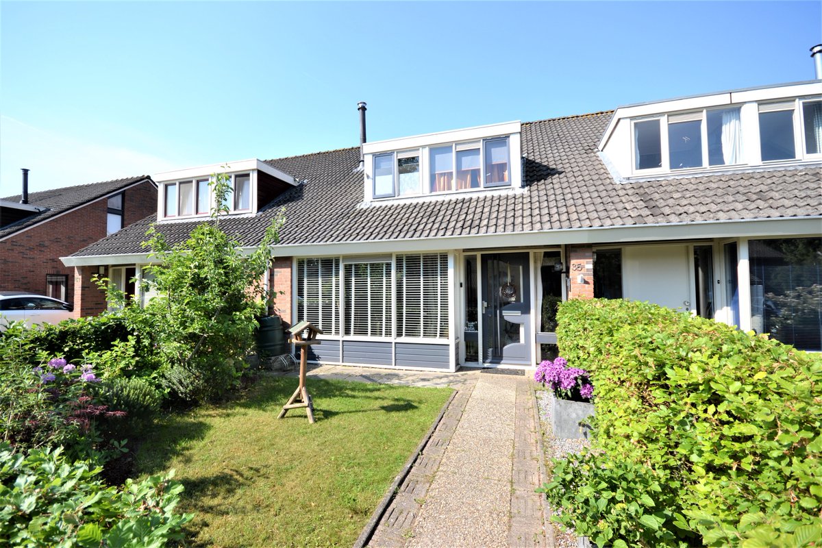 Kampera_roden's tweet photo. Ruimte #woning te koop in #Roden, Zijpendaal 35. €192.500,- Check #funda #makelaar #woningverkoop #Groningen https://t.co/bevMSfttZf https://t.co/g4W1kWKDMb