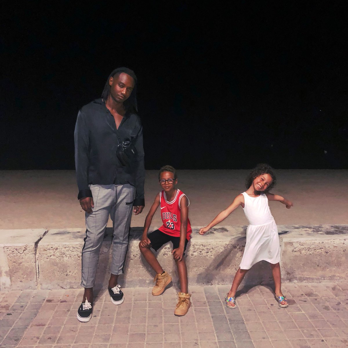 BiG_L_86's tweet photo. LA FAMILIA 🇪🇸 https://t.co/AWgx7mYndF