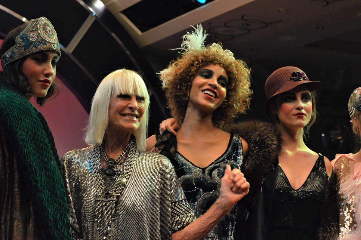 cunardline's tweet photo. A stunning showcase of antique fashion from Virginia Bates during 2018 Transatlantic Fashion Week.
#TFW #tfw2018 #qm2 #transatlanticcrossing https://t.co/rvFIBulfWS