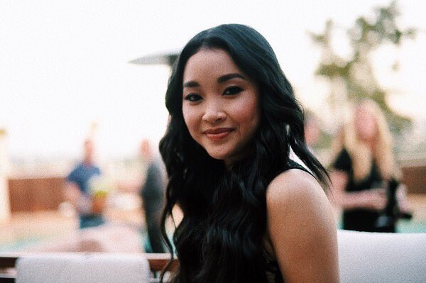 KISSYJOLENE's tweet photo. i don’t have any indirects but hey, it’s me! https://t.co/mr0cBUGTgS