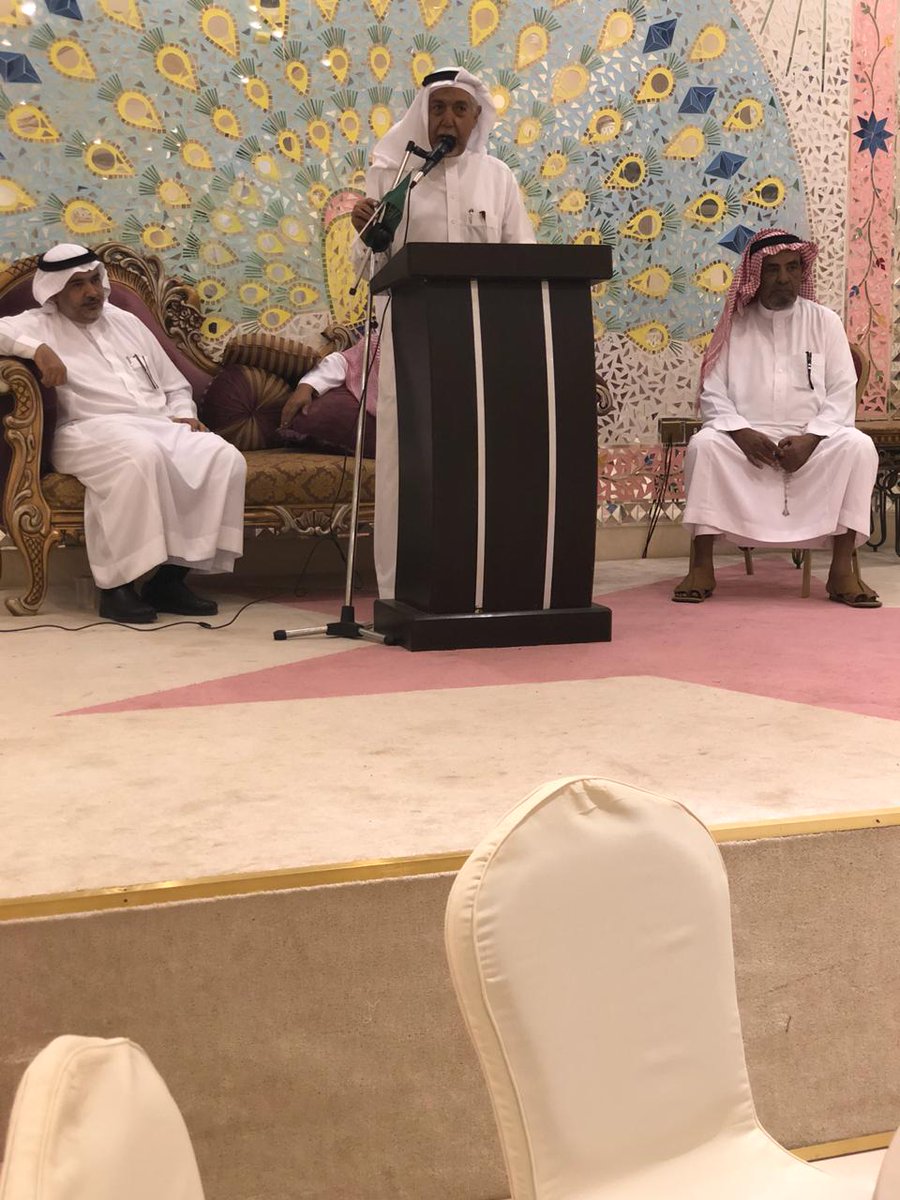 مجالس حرب On Twitter نيابة عن قبيلة السرحه من حرب الشيخ مساعد بن سعد ابن بركي السريحي يكرم اللواء حسن بن علي السريحي بمزرعته بجده بحضور عدد من ابناء القبيله والقبائل الاخرى