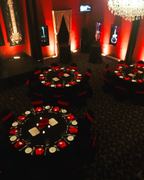 StandardNash's tweet photo. The @StandardNash is the perfect venue for your next corporate event or Holiday party this season!  Email us to schedule a walk-thru of our intimate ballroom at SmithHouse.Events@gmail.com. https://t.co/b274pmI0sY
