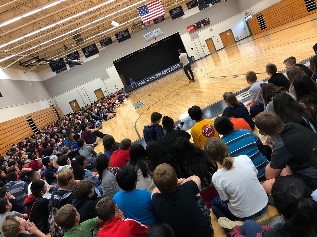 WHMSFCA's tweet photo. Great turn out this morning for our first meeting of the year! God is doing big things at WHMS this school year!! https://t.co/lkiIt2R50z