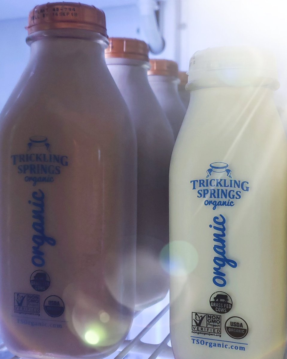 GF_Creamery's tweet photo. Fresh half&amp;half from @TSCreamery just in. #Organic #tscreamery #greatfallsva #greatfallsvillage #drinklocal #organicmilk #chocolatemilk https://t.co/R3Fxy6C1i0