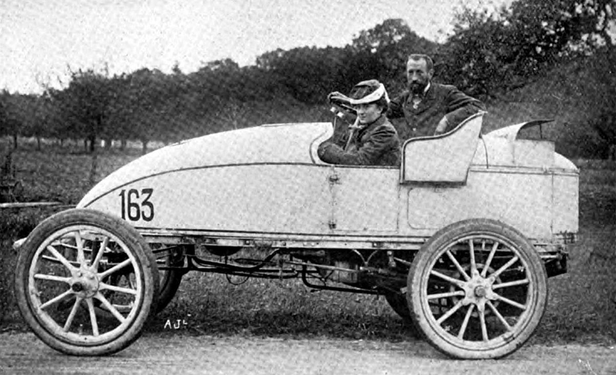 DavideGrappolo's tweet image. 1902 #Gaillon #hillclimb
Le Blon and his wife on #Serpollet steamer, faster than everyone